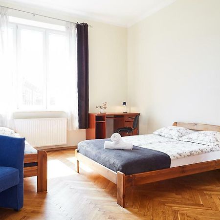 Green Yard Apartment Krowoderska Street Краков Экстерьер фото